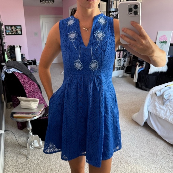 Tulle Blue Mini V-Neck Dandelion Sleeveless Dress with Pockets Lace Material - Picture 2 of 13